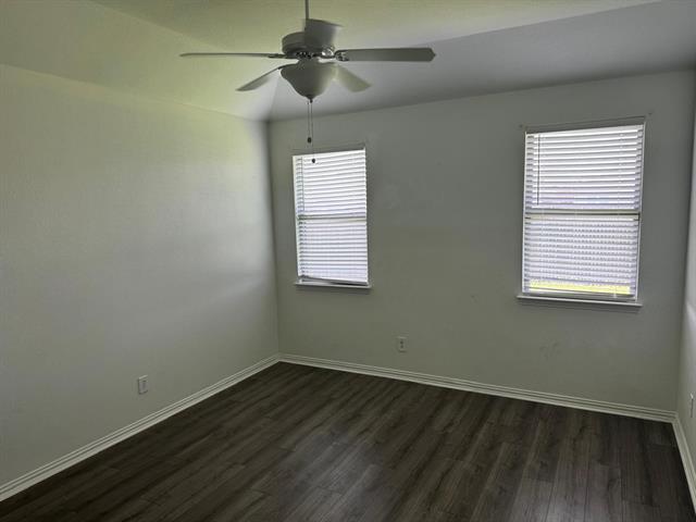 Building Photo - 1613 Pne Vly Dr