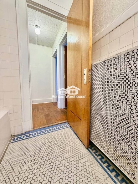 Building Photo - 3612 Ingersoll Ave