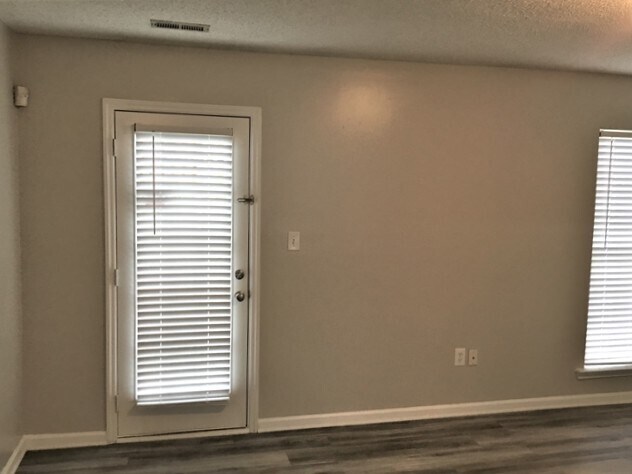 Building Photo - 10212 Illoria Dr