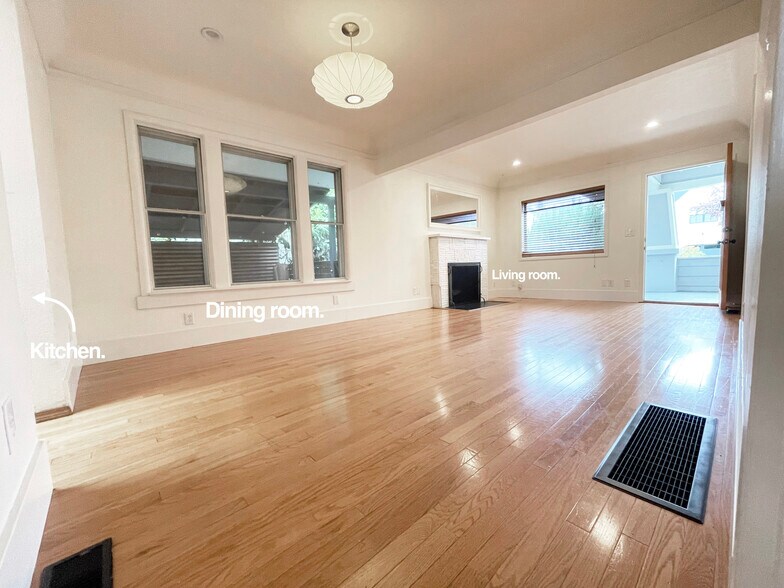 Building Photo - 5124 NE 35th Pl