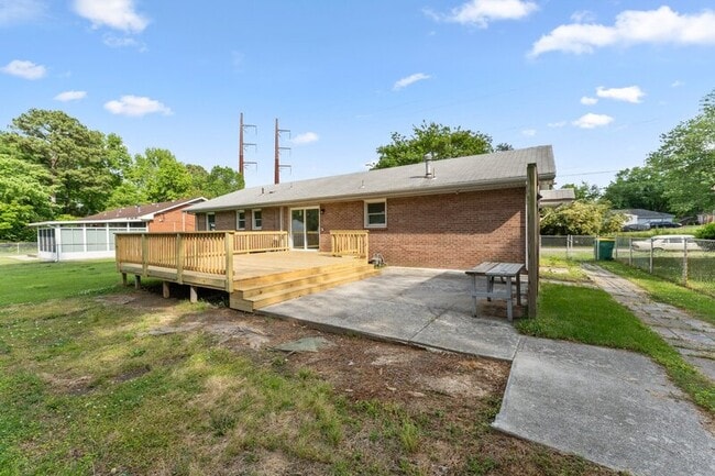 Building Photo - 2703 Atlantic St