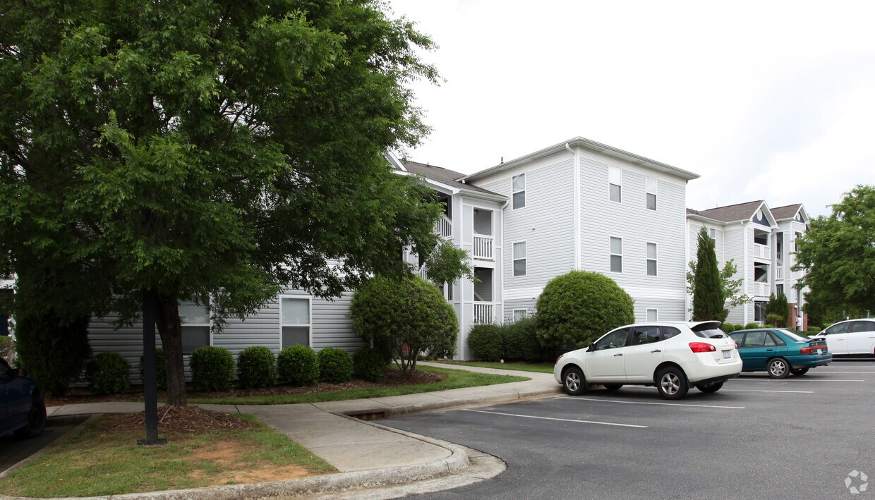 Chandler Ridge Apartments Raleigh