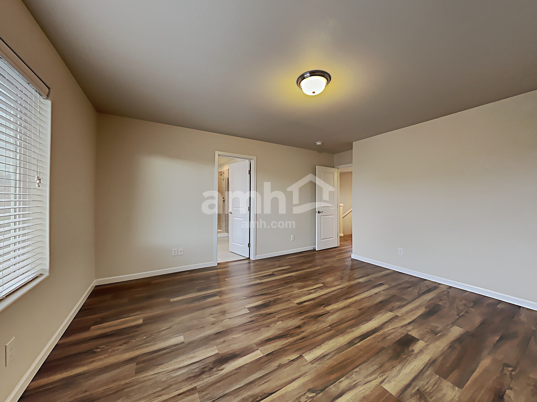 Building Photo - 2665 Link Ave