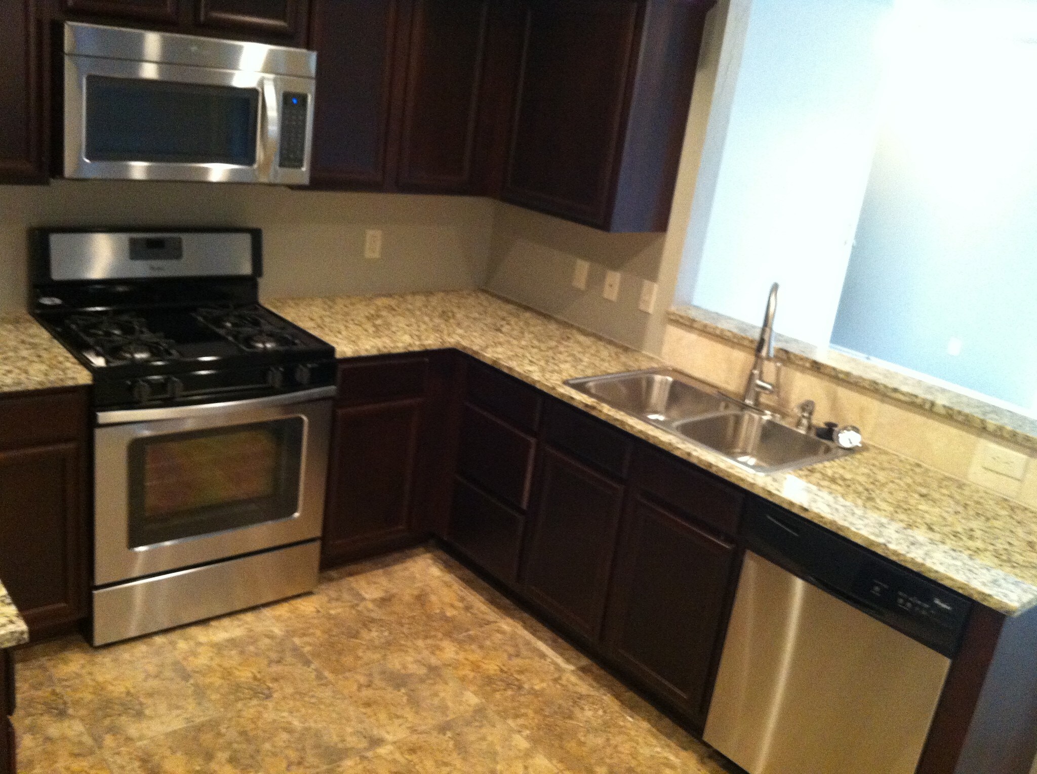 stainless appliances - 209 Ashley Dr