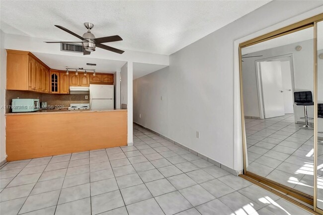 Building Photo - 4021 Indian Creek Dr
