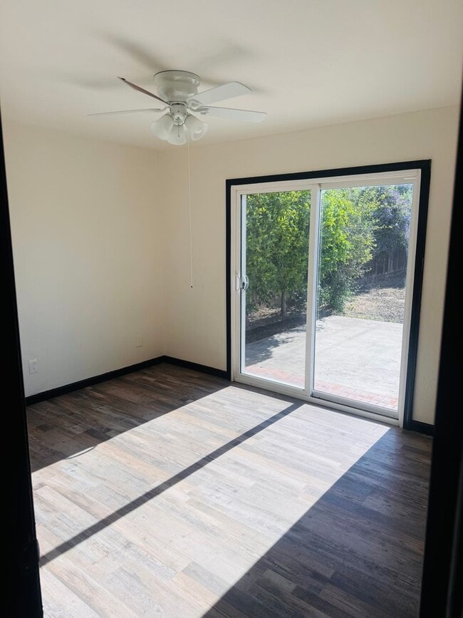 Building Photo - Charming 3 Bed/ 2 Bath Home in Clovis