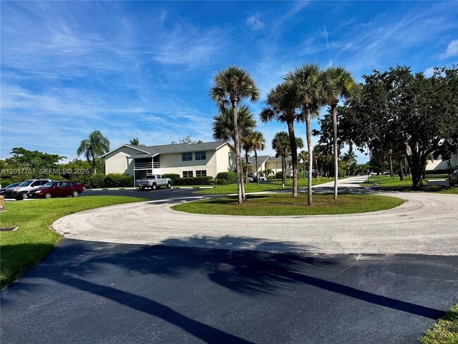 Building Photo - 1815 Robalo Dr