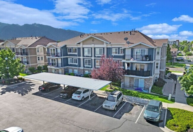 Building Photo - 56 E Resaca Dr