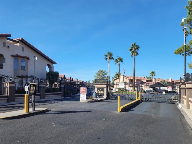 Building Photo - 3980 Delos Dr