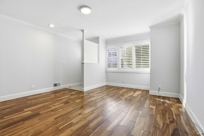 Building Photo - 122 Mariner Green Ct