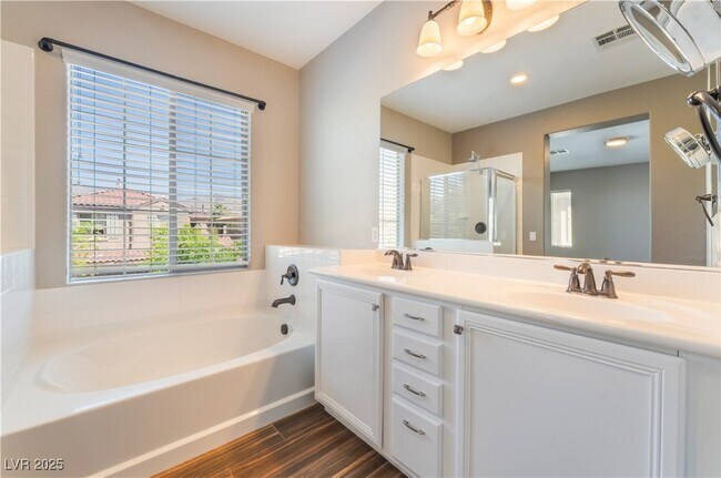 Building Photo - 11901 Luna Del Mar Ln