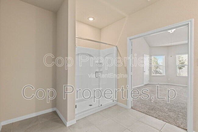 Building Photo - 5103 Topaz Bnd