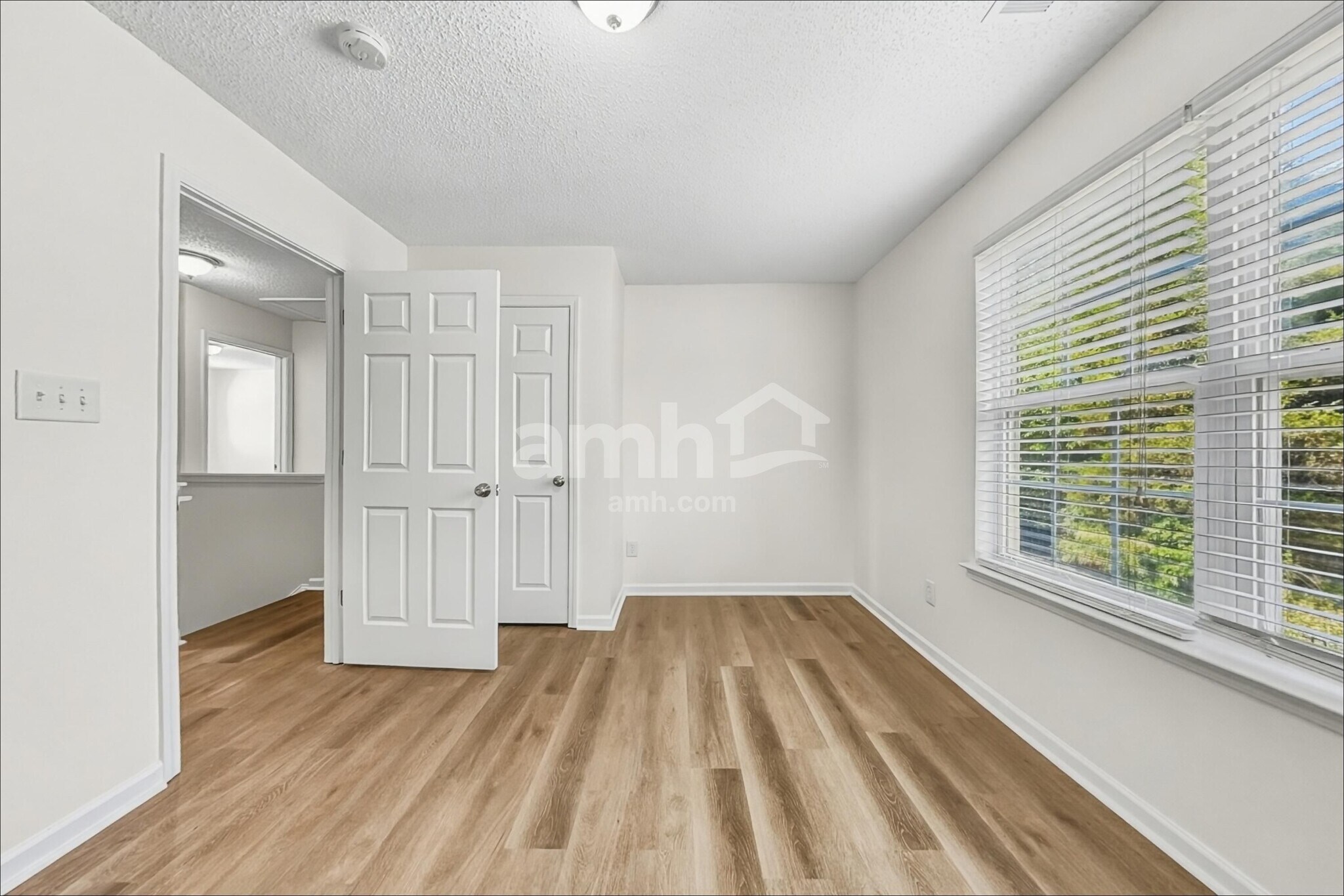 Building Photo - 1308 Crestfield Ct