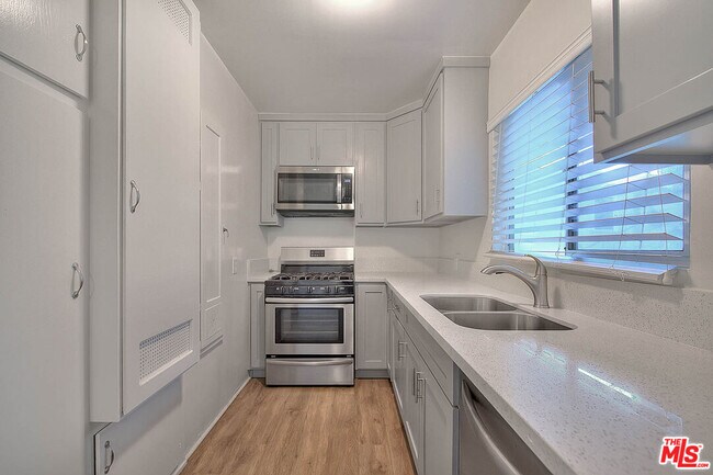 Building Photo - 7017 Ramsgate Pl