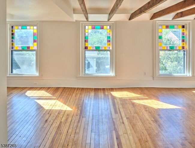 Building Photo - 46 York St