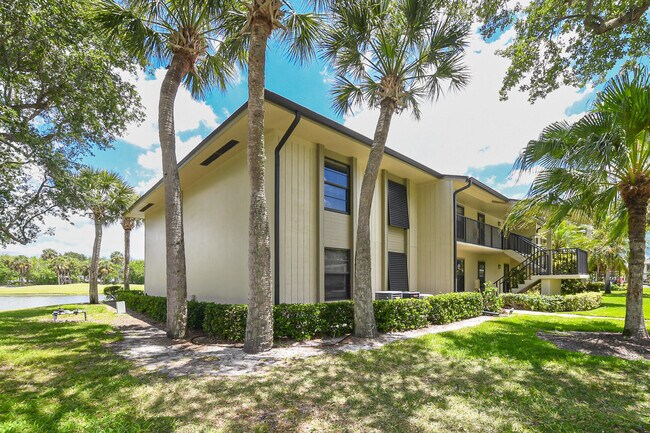 Building Photo - 20 Plantation Dr