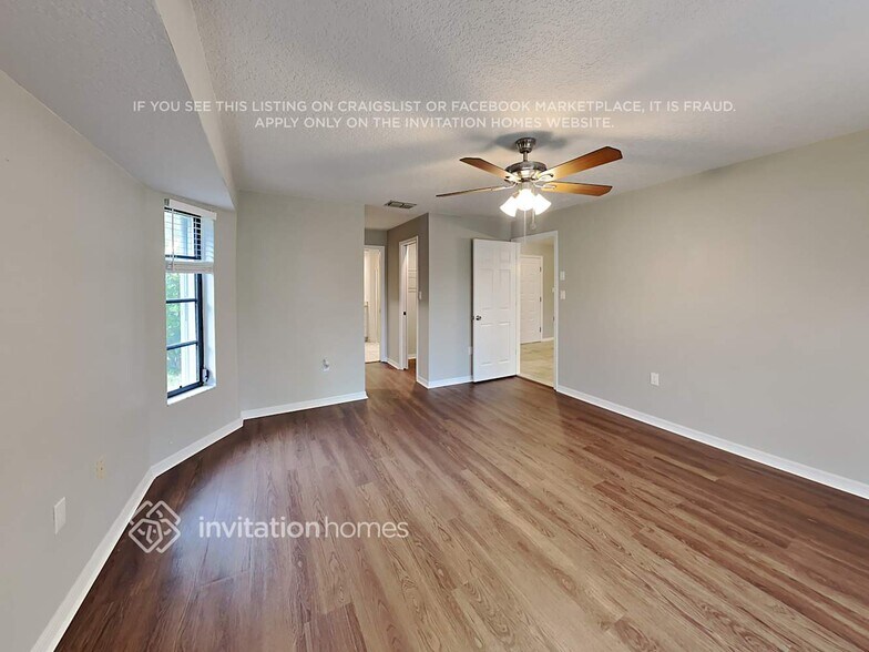 Building Photo - 2118 Amarillo Ln