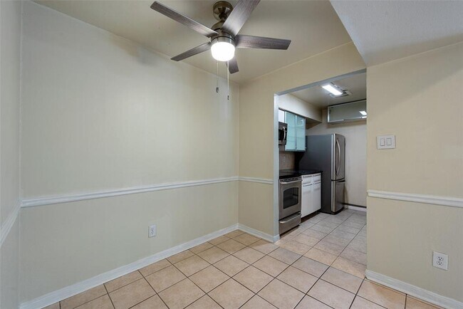 Building Photo - 18519 Egret Bay Blvd
