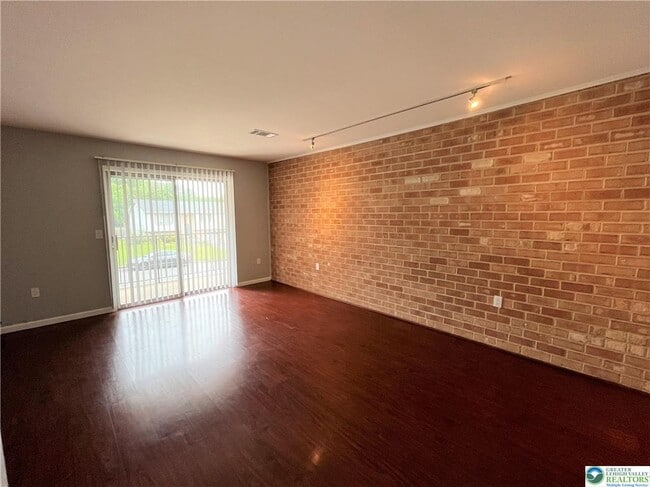 Building Photo - 4053 Vaughn St