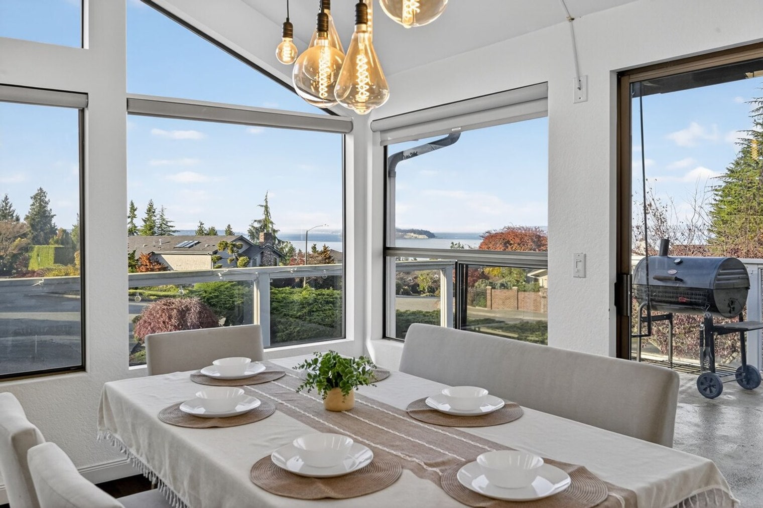 Building Photo - 5111 23rd Ave W