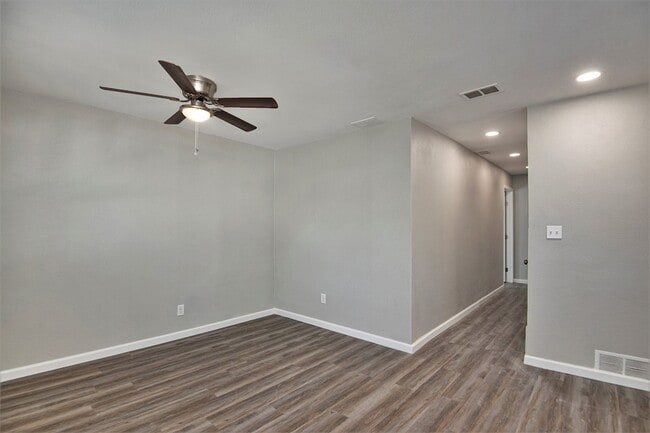 Building Photo - 408 Dawson Cir