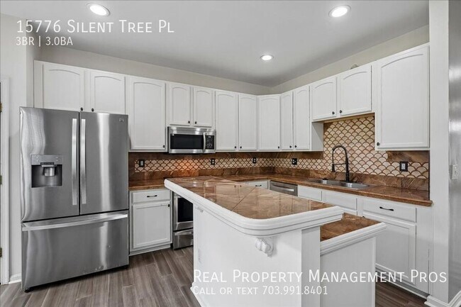 Building Photo - 15776 Silent Tree Pl
