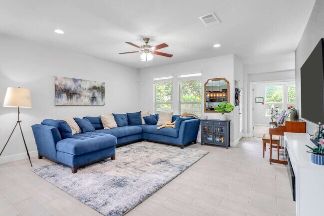 Building Photo - "Charming 3-Bedroom San Antonio Home with Granite Elegance - 1854 Sq Ft of Comfort!"