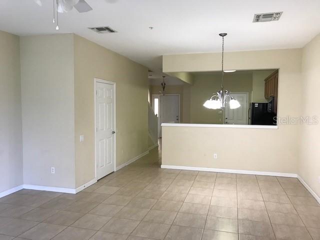 Building Photo - 2865 Polana St