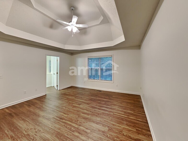 Building Photo - 2062 Spicers Ln
