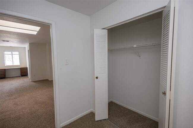 Building Photo - 8100 Cambridge St