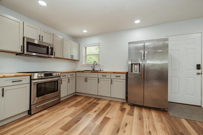 Building Photo - 5439 Penny Creek Rd