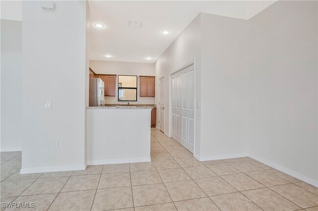 Primary Photo - 1292 Kendari Terrace