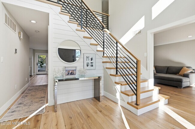 Building Photo - 8 Jackson Ct