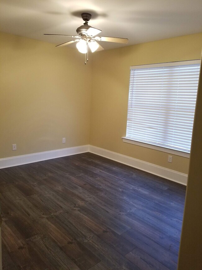 Building Photo - 48 Ruby Ln