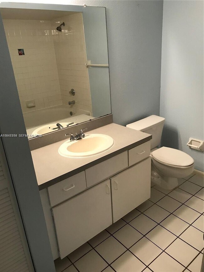 Building Photo - 1825 Palm Cove Blvd