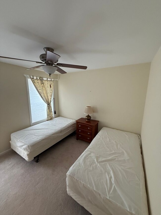 Building Photo - Furnished 2 Bedroom Condo Available for 1 ...