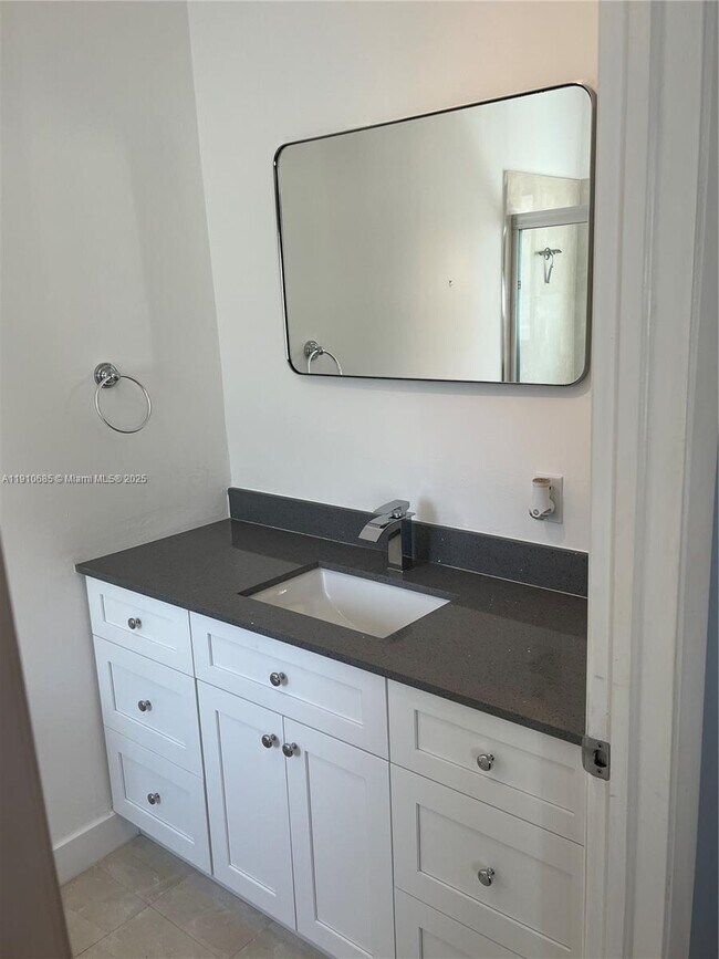 Building Photo - 223 Calabria Ave