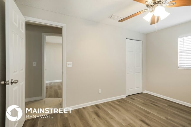 Building Photo - 406 Janell Dr