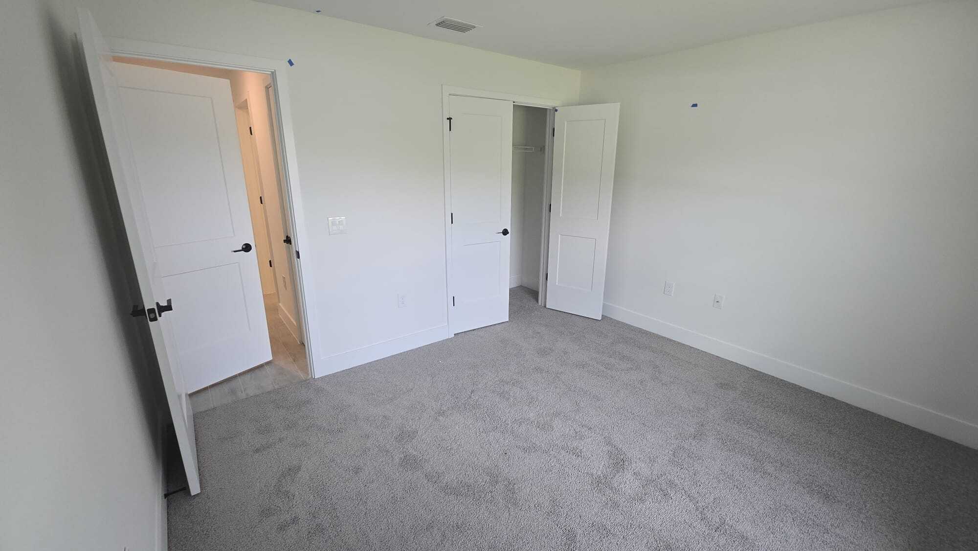 Building Photo - 4061 Birnam Ter