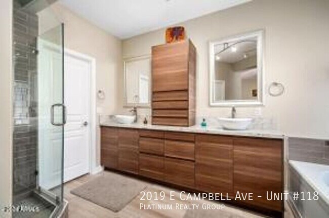 Building Photo - 2019 E Campbell Ave