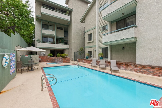 Building Photo - 2663 S Centinela Ave