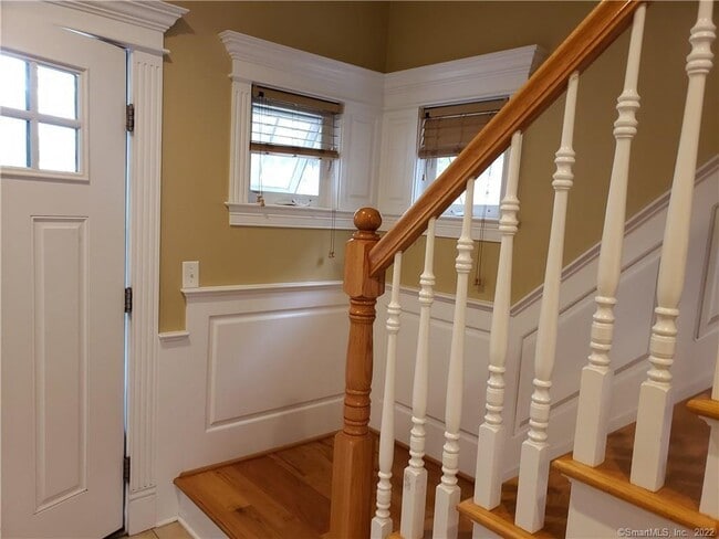 Building Photo - 38 Smith Ave