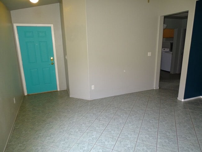 Building Photo - 3 Bedroom Single Story Northwest Vegas Home