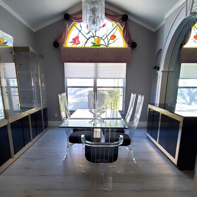 Building Photo - 11595 Pamplona Blvd