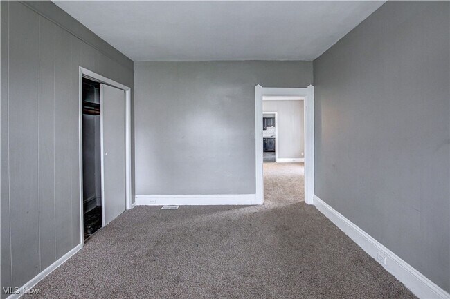 Building Photo - 5806 Bonna Ave