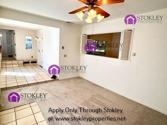 Building Photo - 2234 Oakvale Rd