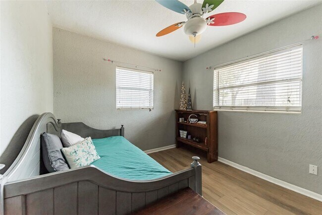 Building Photo - 418 Lebeau St