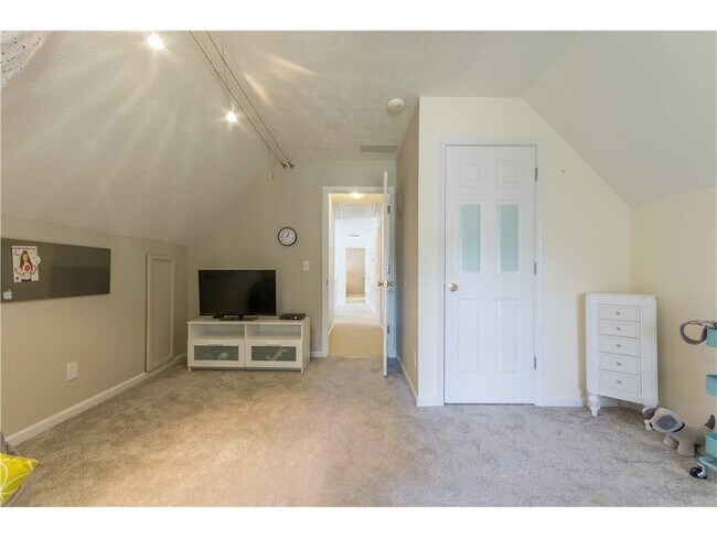 Building Photo - 2807 Forest Wood Dr