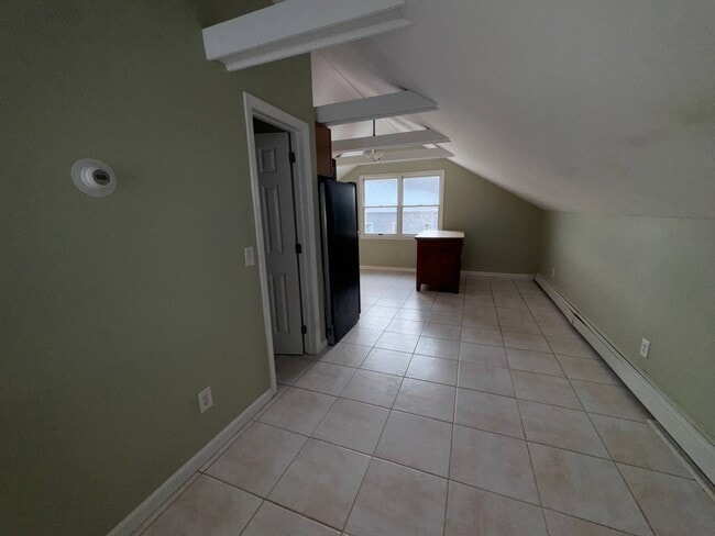 Building Photo - 25 A Gardners Ln