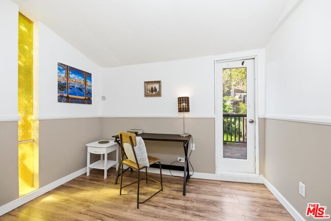 Building Photo - 19511 Sunken Trail